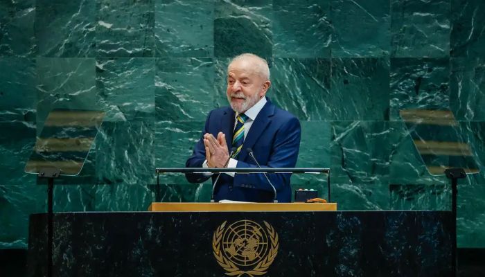 Lula sanciona lei que proíbe linguagem neutra em órgãos públicos